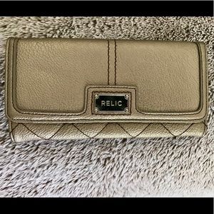 Women’s Relic Brand Wallet